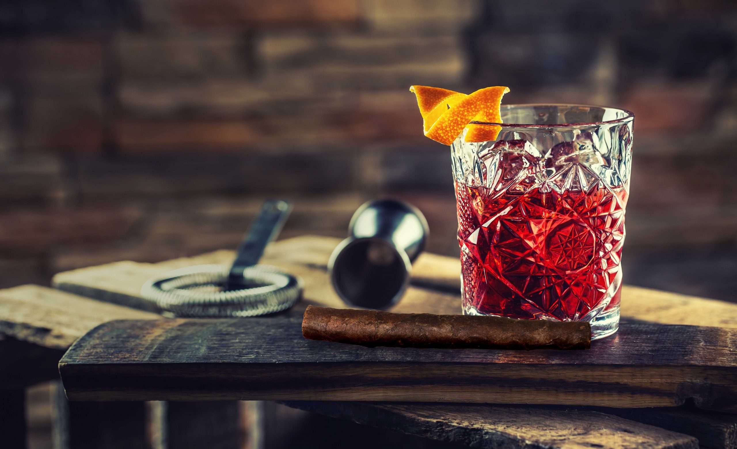 Dive into Summer: Petri cigars and classic Italian cocktails make a 